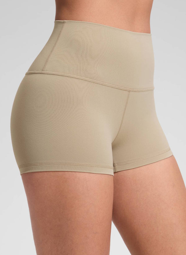 CRZ YOGA Women's Yoga High Rise Booty Butterluxe Biker Shorts 2.5'' Oak @model_info:Fiona