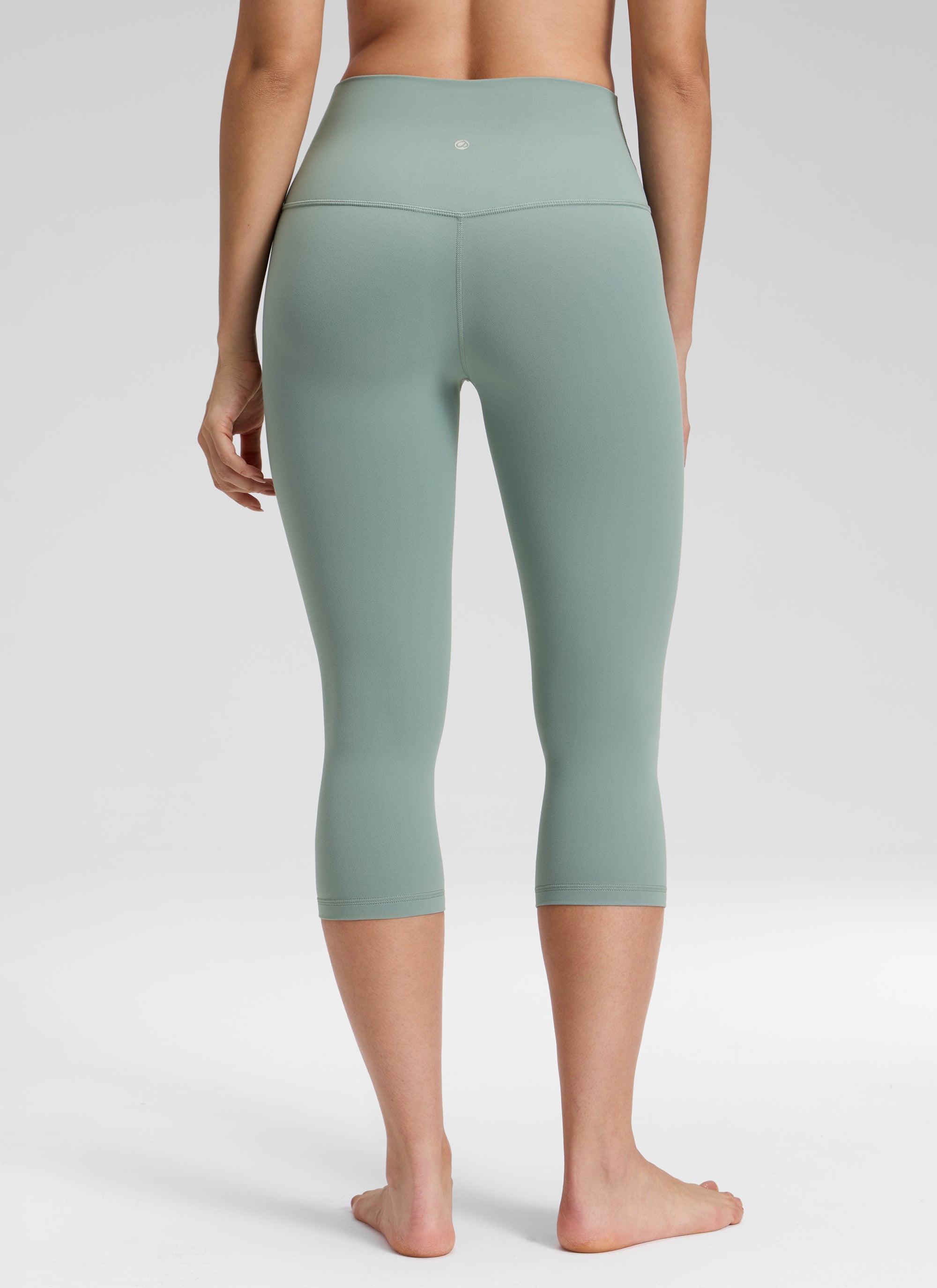 CRZ YOGA Women's Yoga Lounge High Rise Butterluxe Yoga Leggings 19'' Crater Green @model_info:Bruna