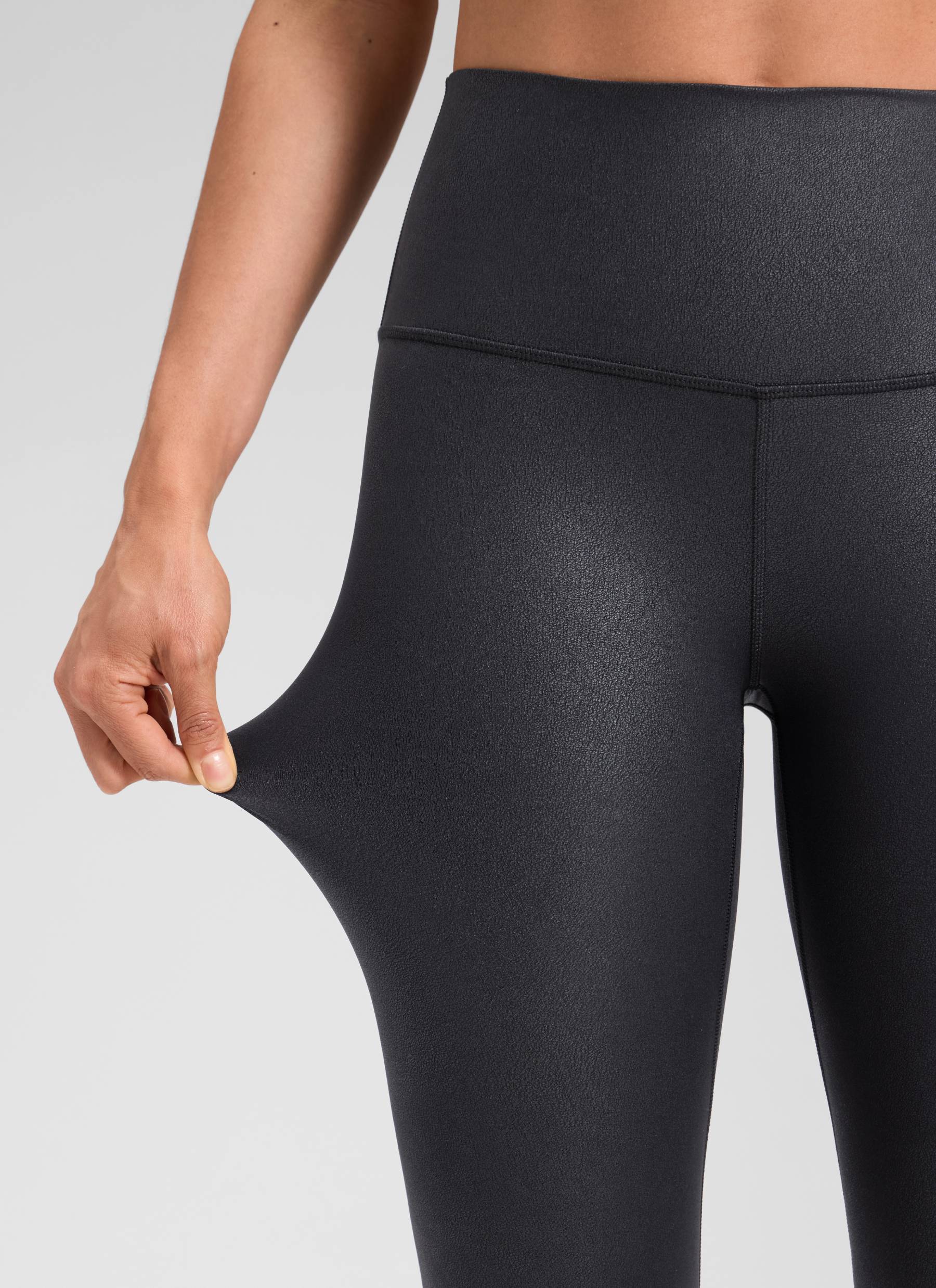 CRZ YOGA Women Butterluxe Matte Faux Leather Leggings 28' Black Foil Pattern @model_info:Larissa