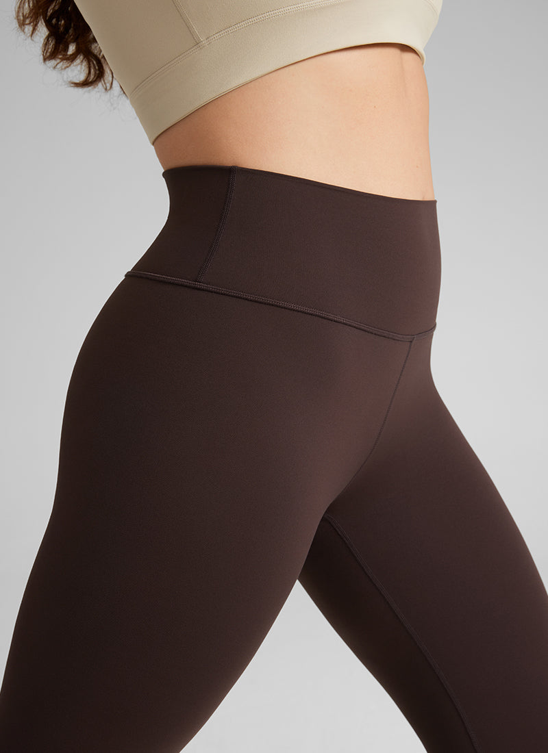 CRZ YOGA Women's Yoga High Rise Plus Size Butterluxe Leggings 25'' Hot Fudge Brown @model_info:Victoria