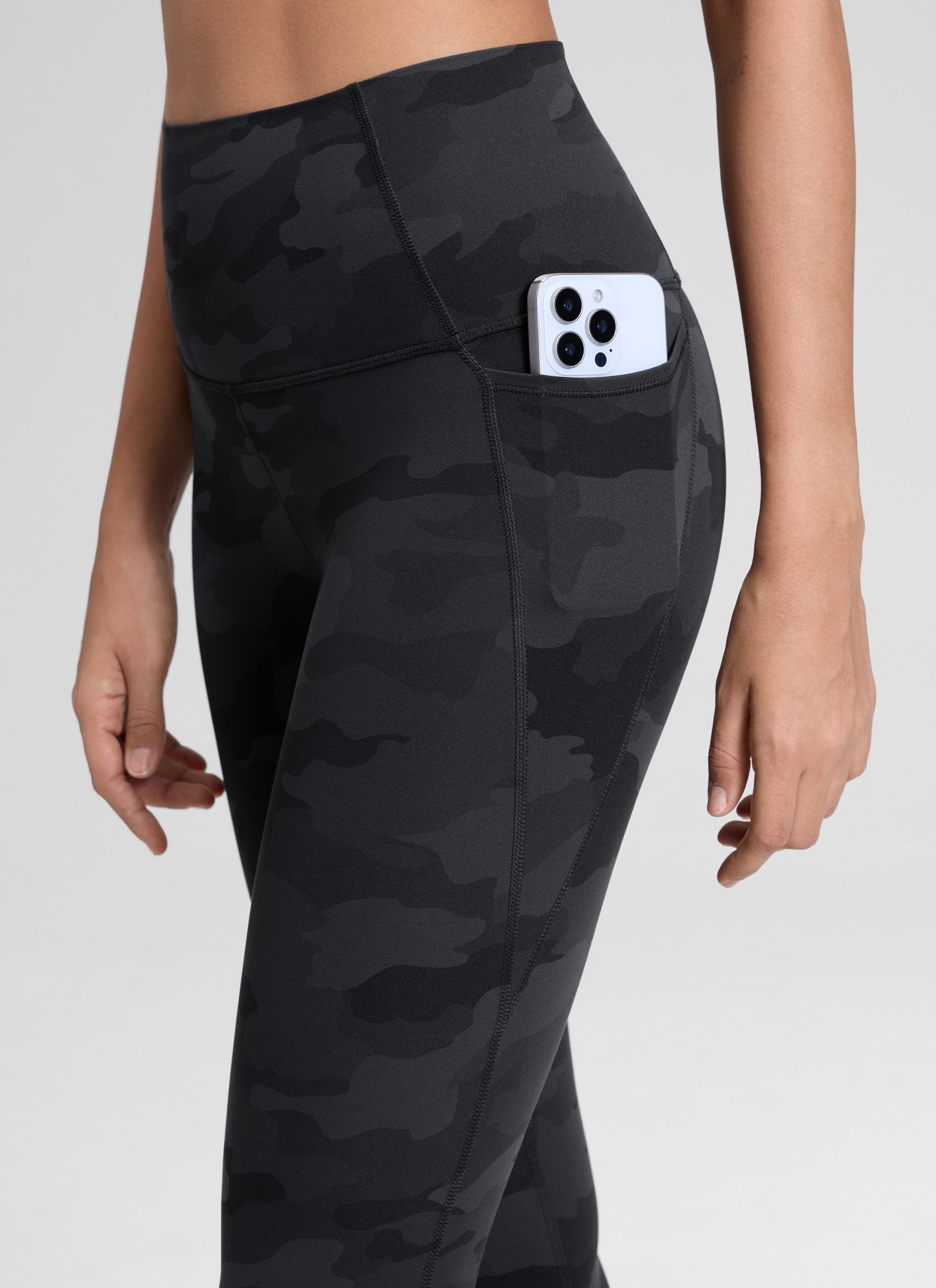 CRZ YOGA Women's Yoga Lounge High Rise Butterluxe Pocket Leggings 25'' Dark Grey Camouflage 2