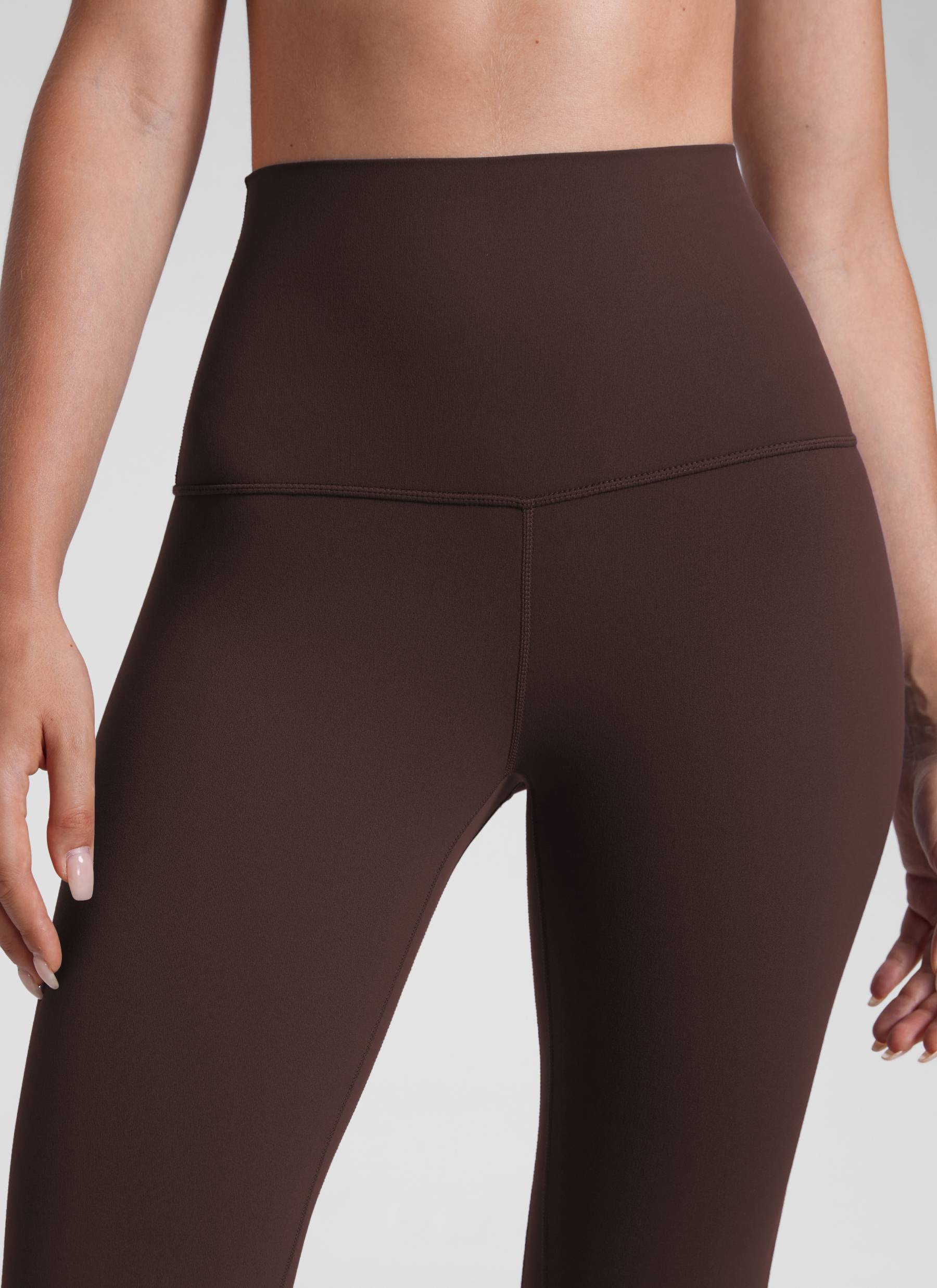 CRZ YOGA Women's Yoga Super High Waist Butterluxe Yoga Leggings 28'' Hot Fudge Brown @model_info:Malisa