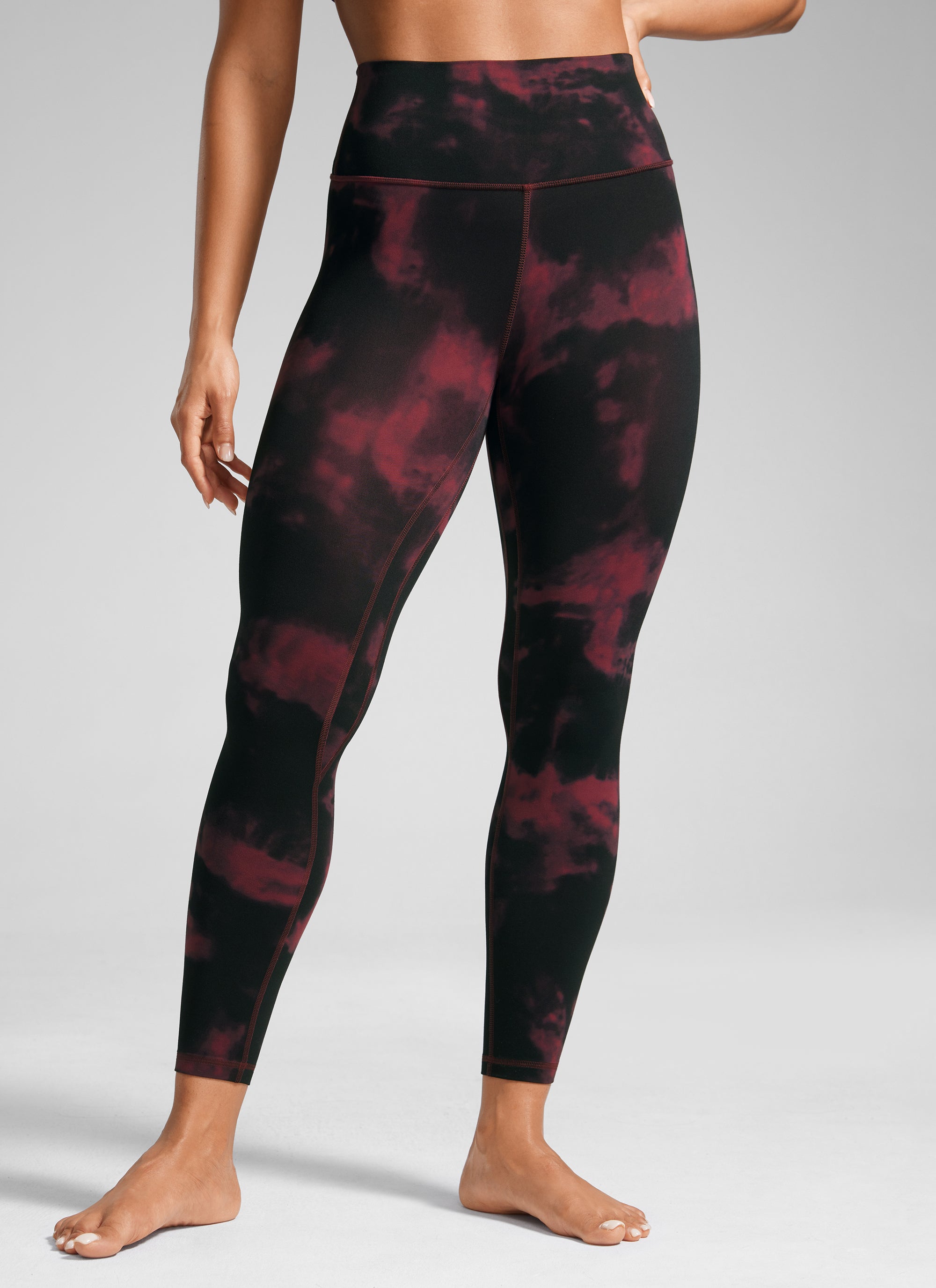 CRZ YOGA Women's Workout High Rise Butterlift Yoga Leggings 25'' Burgundy Tie Dye Flowers