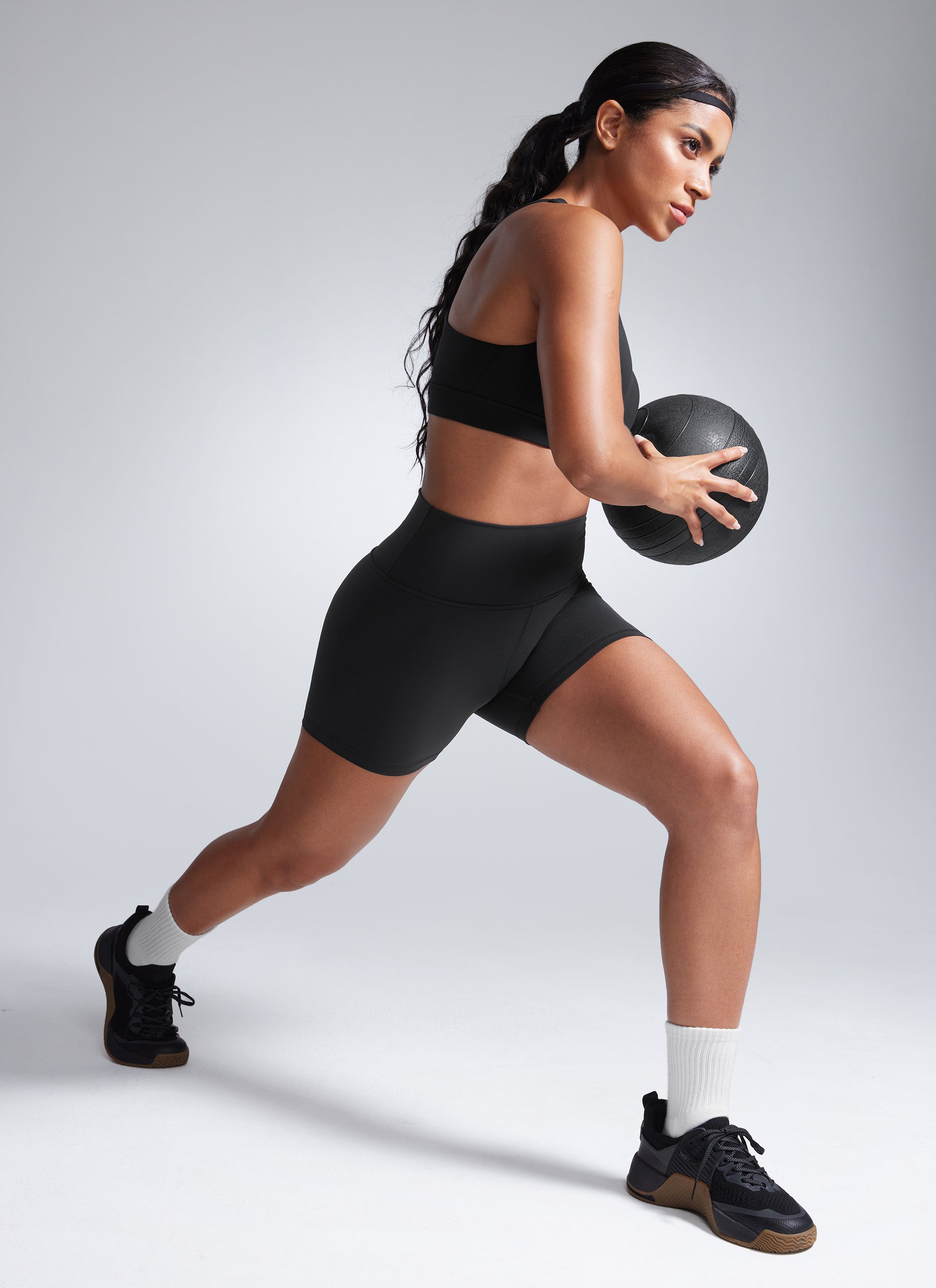 CRZ YOGA Women's Workout High Rise Biker Shorts Butterbreeze Shorts 4'' Black @model_info:Crystal