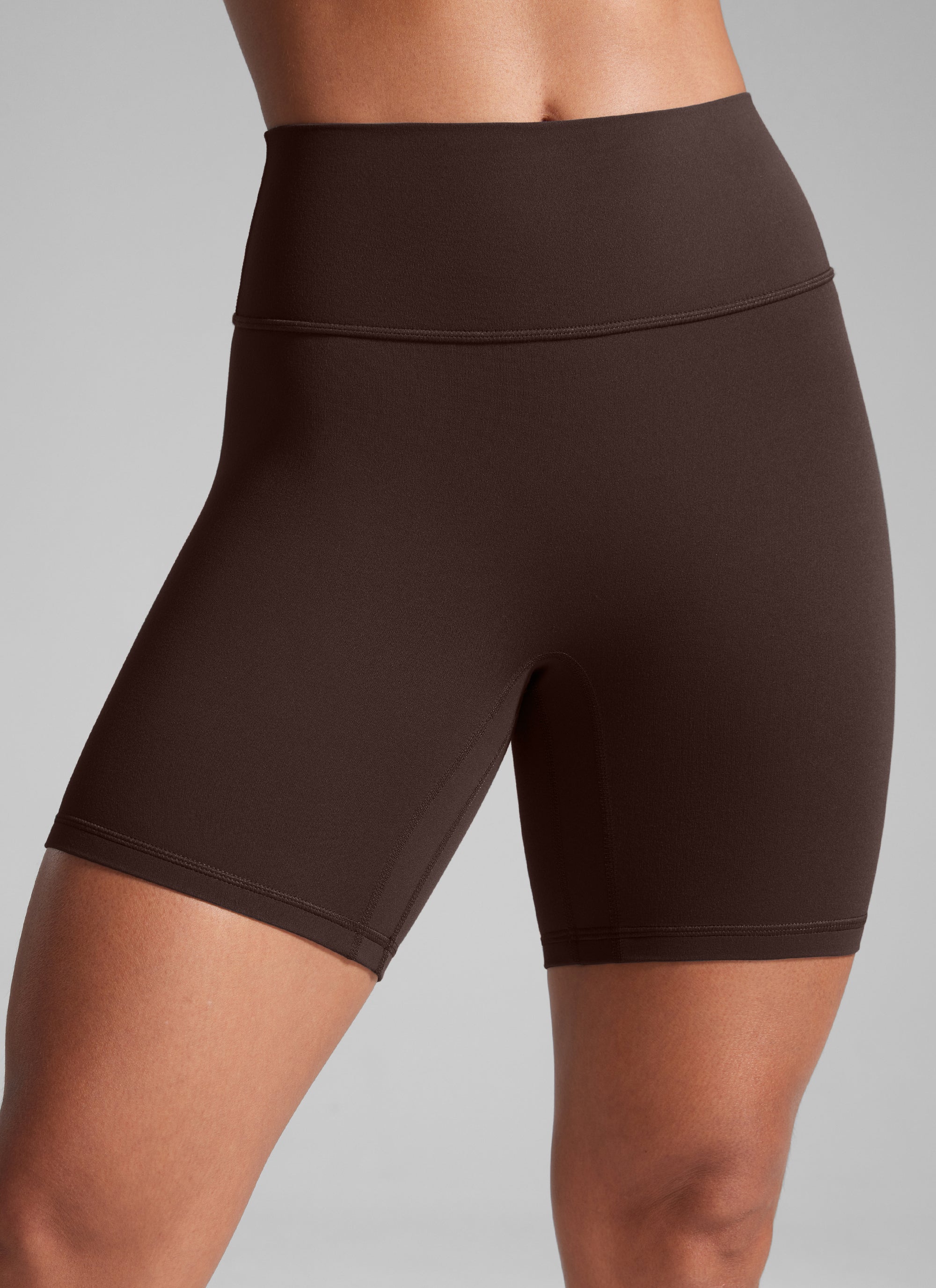 CRZ YOGA Butterlift Womens Scrunch Butt Biker Shorts 6'' No Front Seam Hot Fudge Brown @model_info:Crystal