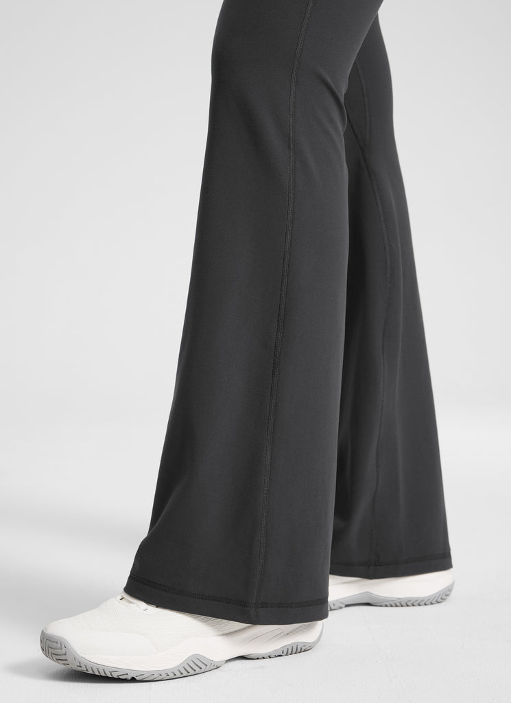 CRZ YOGA Women's Butterlift Hidden Scrunch Butt Flare Leggings 31" Mysterious Grey