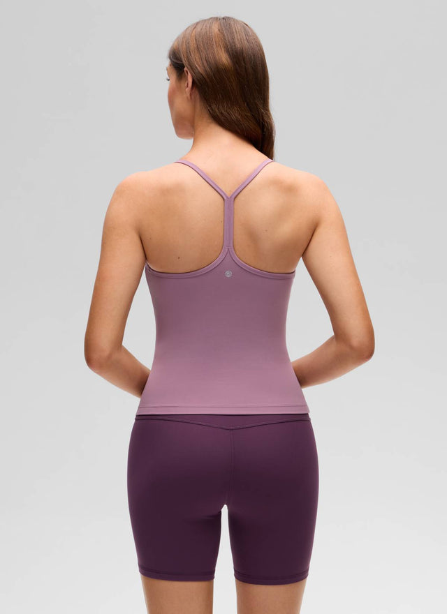 CRZ YOGA Women's Yoga Slim Fit Butterluxe Built-in Bra Tank Y Back Light Lavender @model_info:Gelya