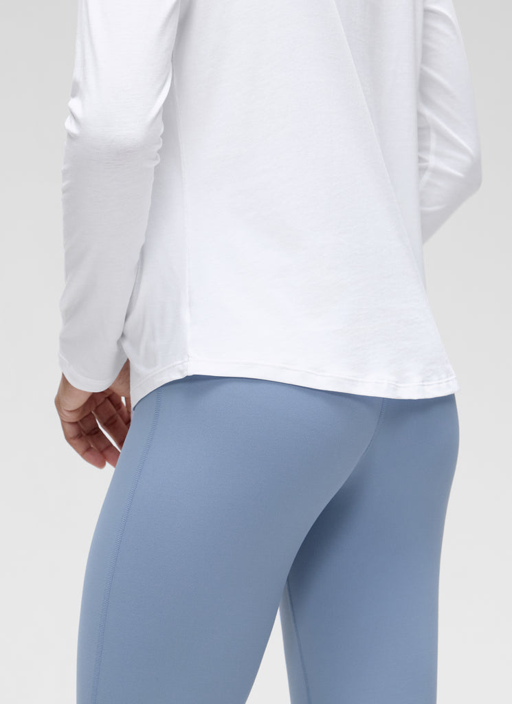 CRZ YOGA Women's Yoga Classic Fit Tops Pima Cotton Workout Long Sleeve White