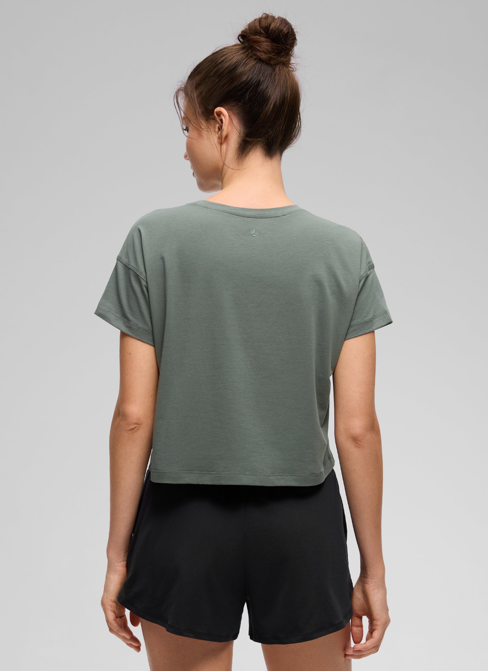 CRZ YOGA Women's Yoga Relaxed Fit Shirt Pima Cotton Crop Short Sleeves Grey Sage