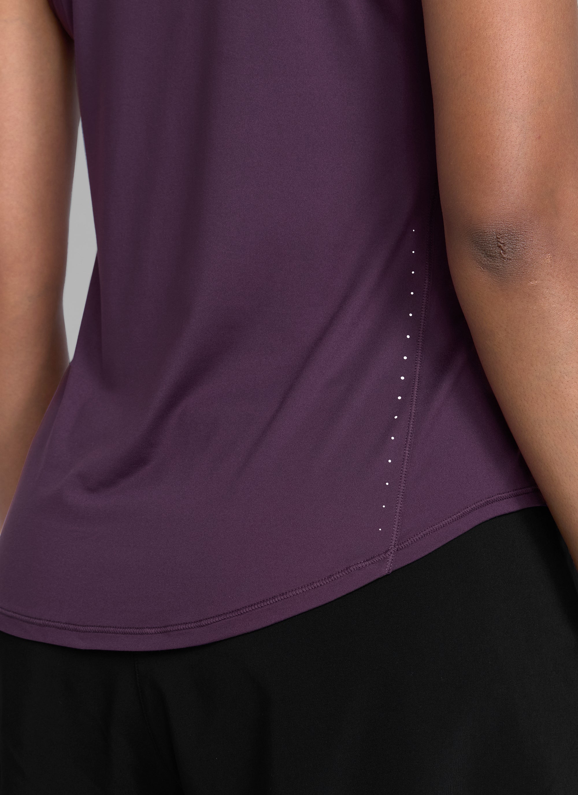 CRZ YOGA Women's Running Relaxed Fit Ultralight Tank Top Racerback Deep Crocus Violet