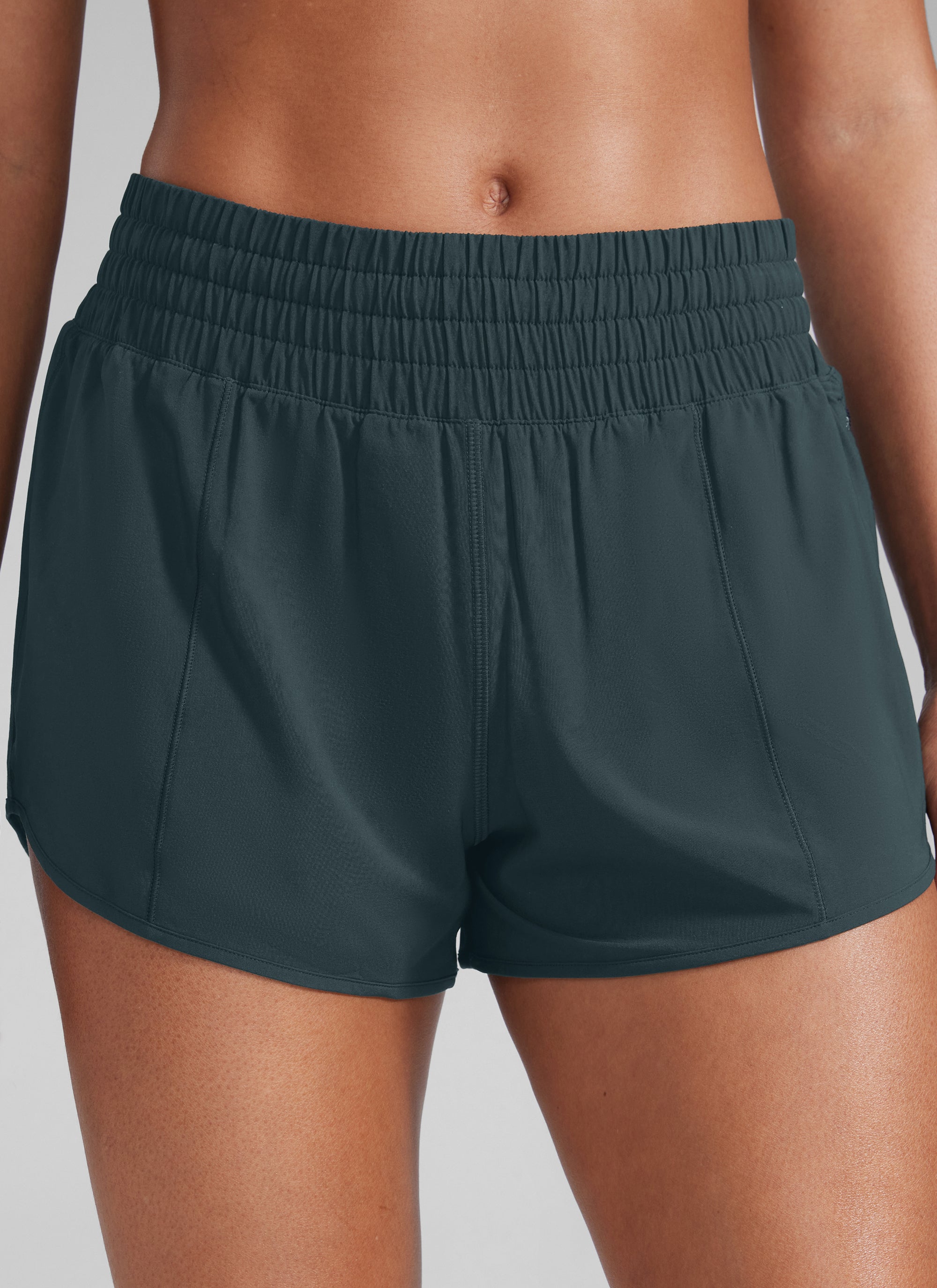 CRZ YOGA Women's Running Feathery-Fit High Rise Lined Shorts 2.5'' Melanite @model_info:Crystal