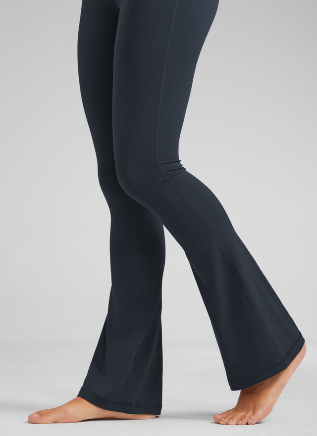 CRZ YOGA Women  Butterluxe High Waist Pockets Mini Flared Leggings 32