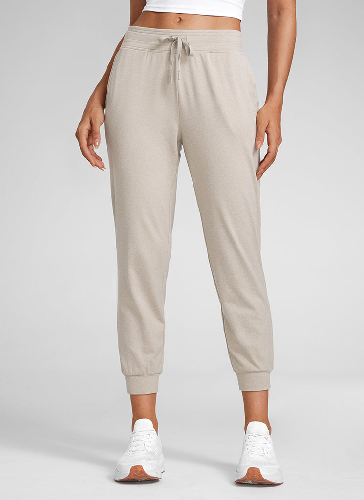 CRZ YOGA Women's Cloud Jersey Capri Joggers 25'' with Pockets Milky White