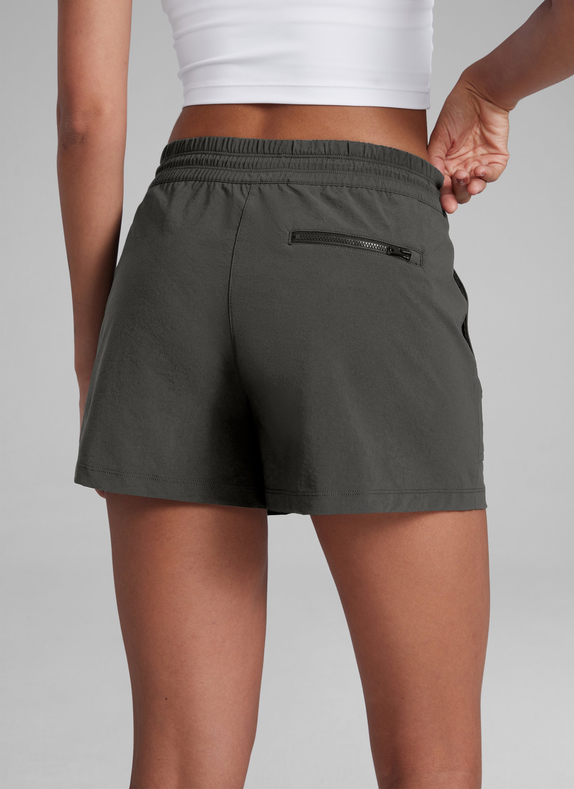 CRZYOGA Women's Lightweight Stretch Water-Repellent Hiking Pocket Short 3'' Arbor Olive