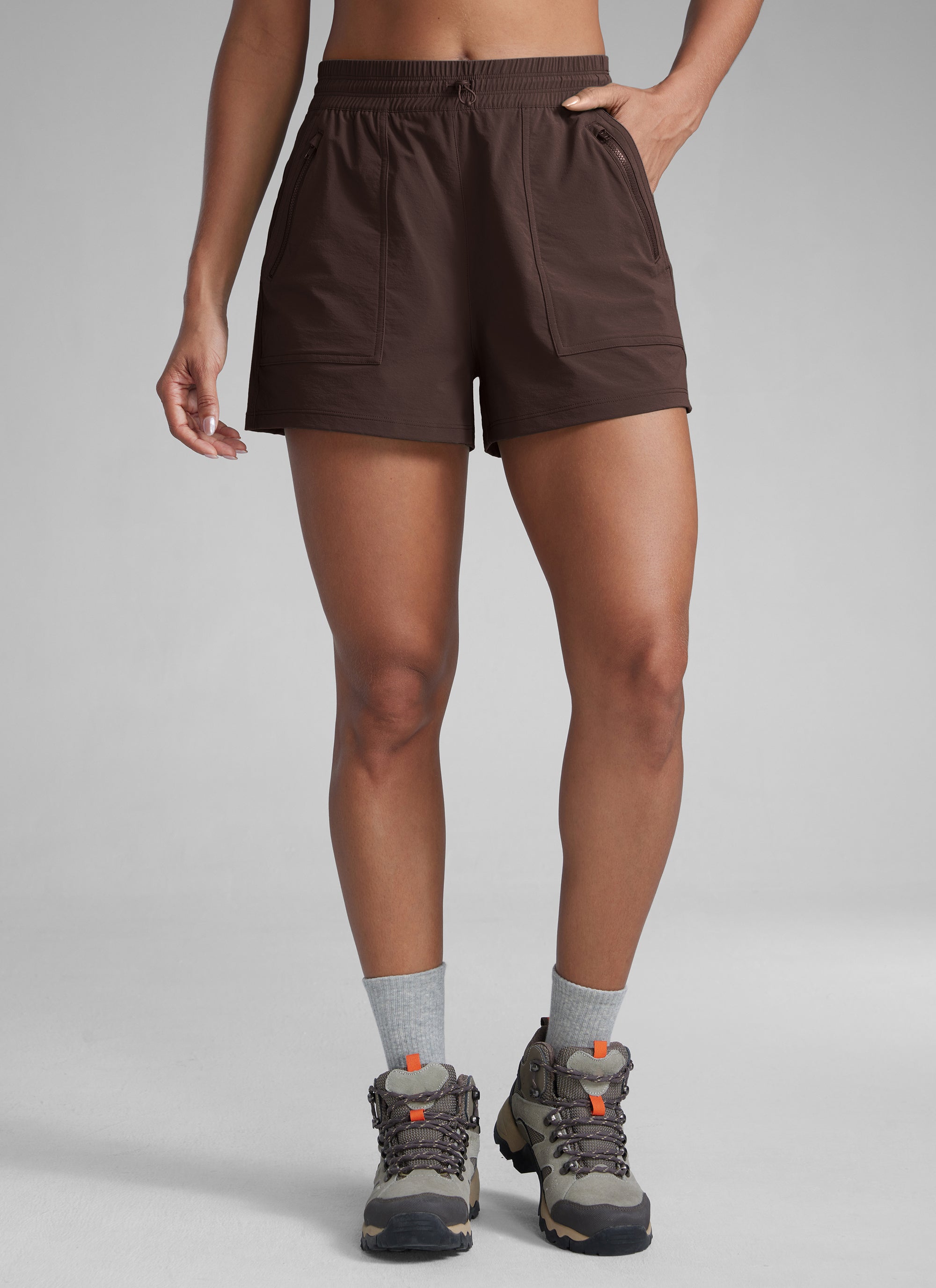CRZYOGA Women's Lightweight Stretch Water-Repellent Hiking Pocket Short 3'' Hot Fudge Brown @model_info:Gigi