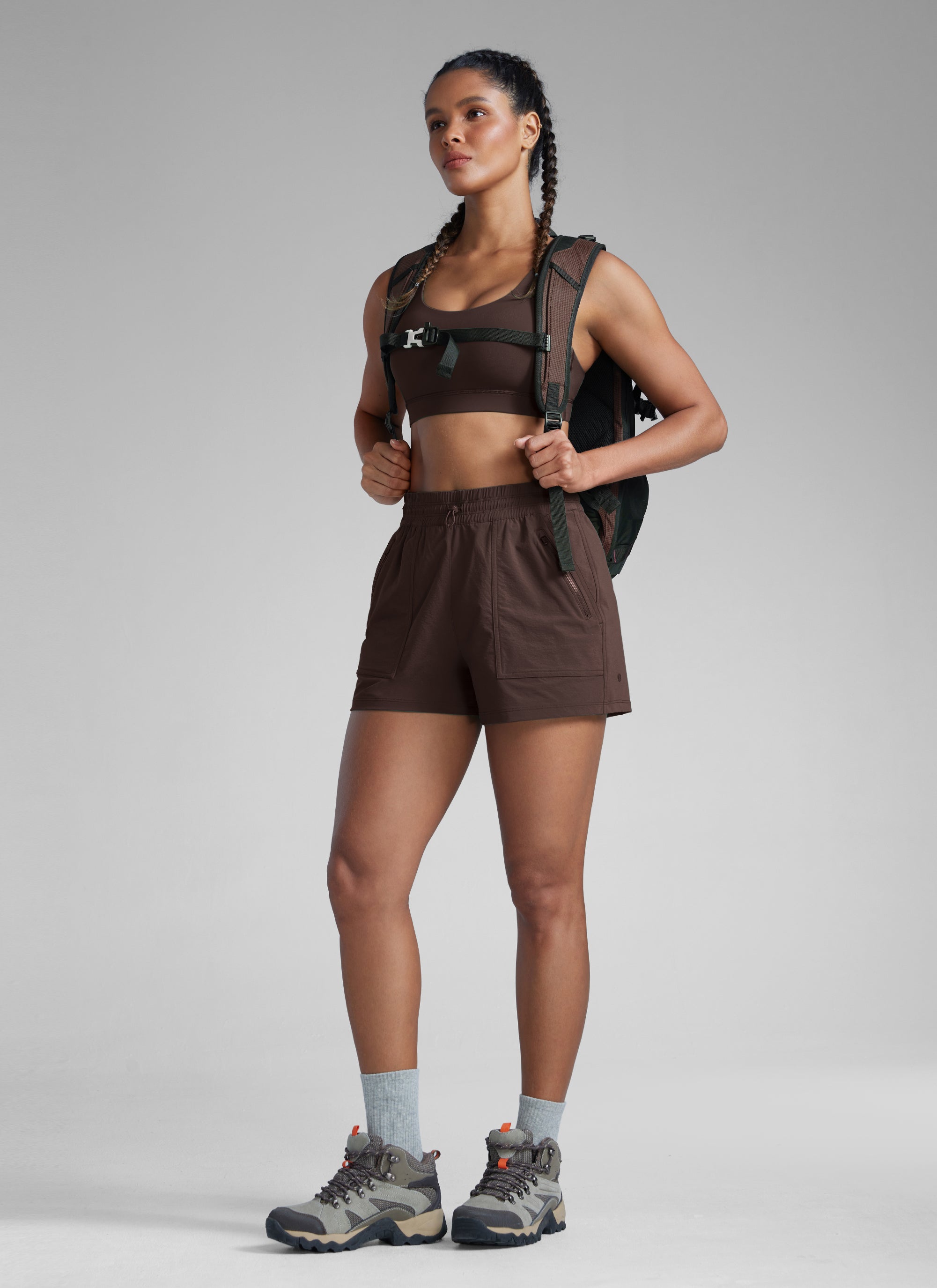 CRZYOGA Women's Lightweight Stretch Water-Repellent Hiking Pocket Short 3'' Hot Fudge Brown @model_info:Gigi