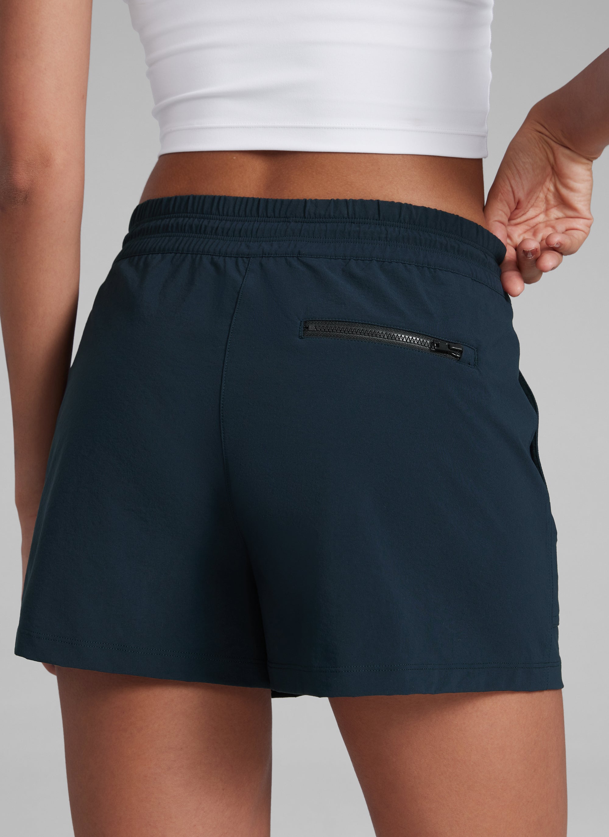CRZYOGA Women's Lightweight Stretch Water-Repellent Hiking Pocket Short 3'' True Navy @model_info:J