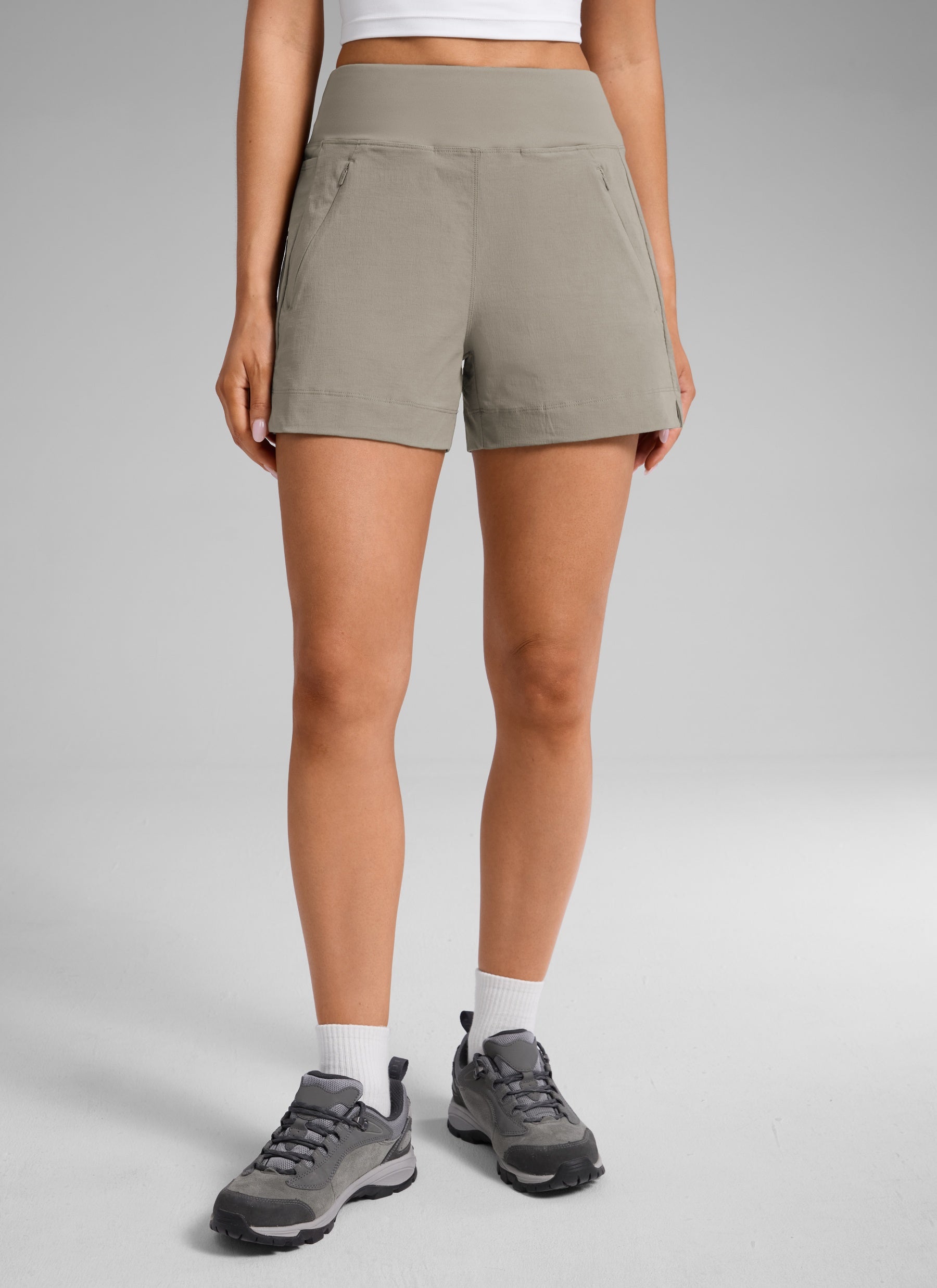 CRZ YOGA Women's Hiking Ripstop Mid-Rise Hiking Shorts Zip Pockets 4'' Cliff Ash @model_info:Lary