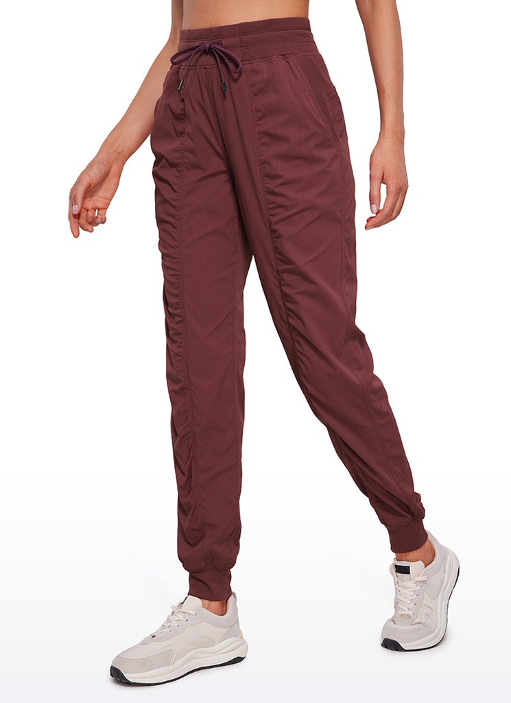 CRZ YOGA Women's Travel Classic Fit Striped Joggers 28'' Ruched Dark Russet