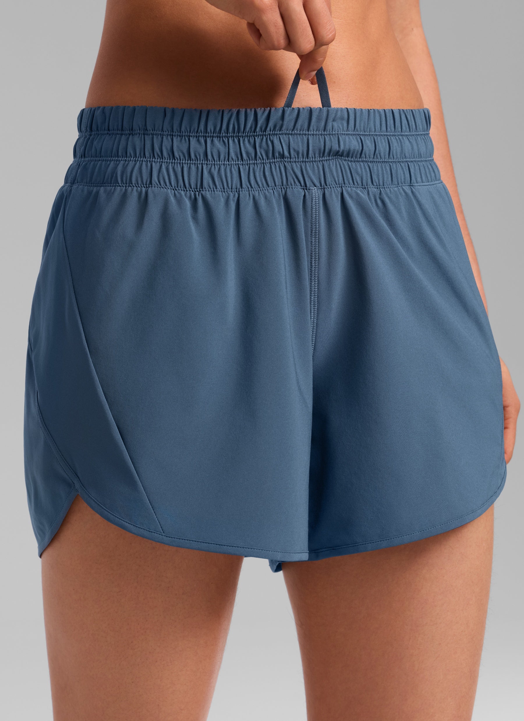 CRZ YOGA Women's Running Mid Rise Feathery-Fit Mesh Liner Shorts 5'' Stelindigo