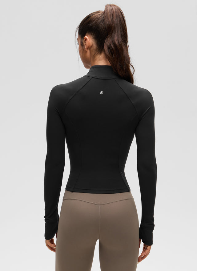 CRZ YOGA Women's Butterluxe Cropped Pocket Outerwear Full Zip Jackets Black @model_info:Isidora