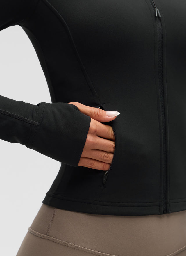 CRZ YOGA Women's Butterluxe Cropped Pocket Outerwear Full Zip Jackets Black @model_info:Isidora