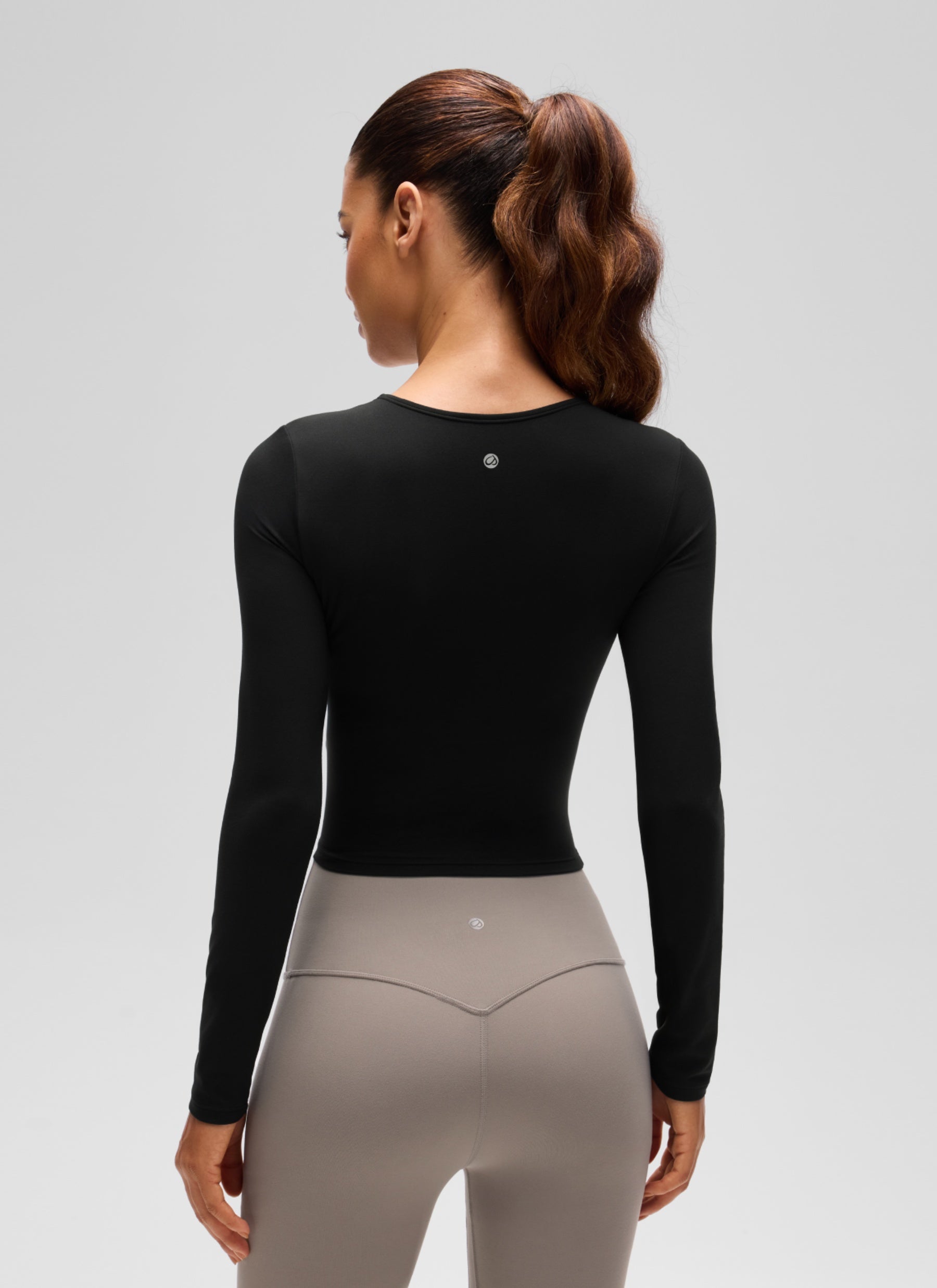 CRZ YOGA Women's Slim Fit Yoga Butterluxe Crop Long Sleeves Front Seam Black @model_info:J